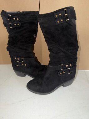 Global Win Black Mid-Calf Buckle Heeled Boots